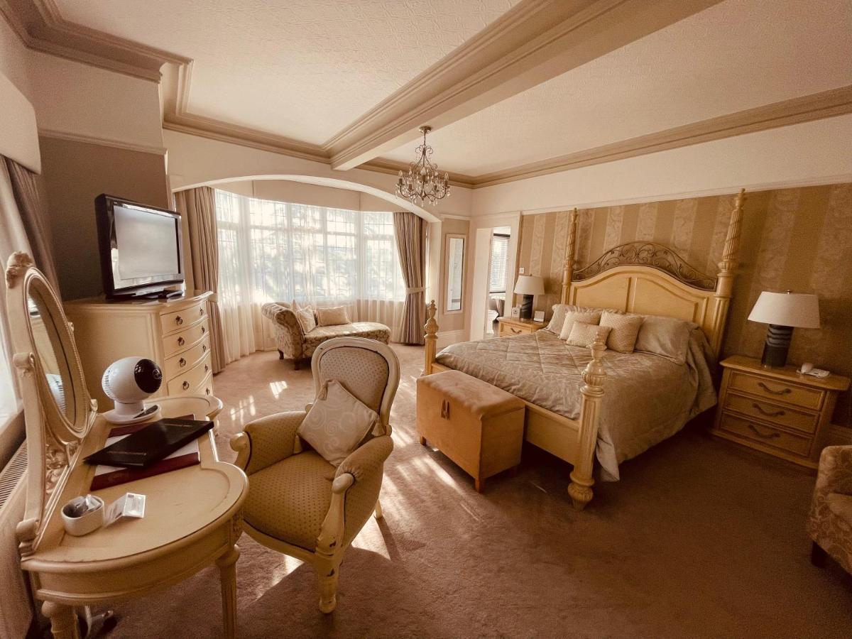 Nuthurst Grange & Restaurant 4*