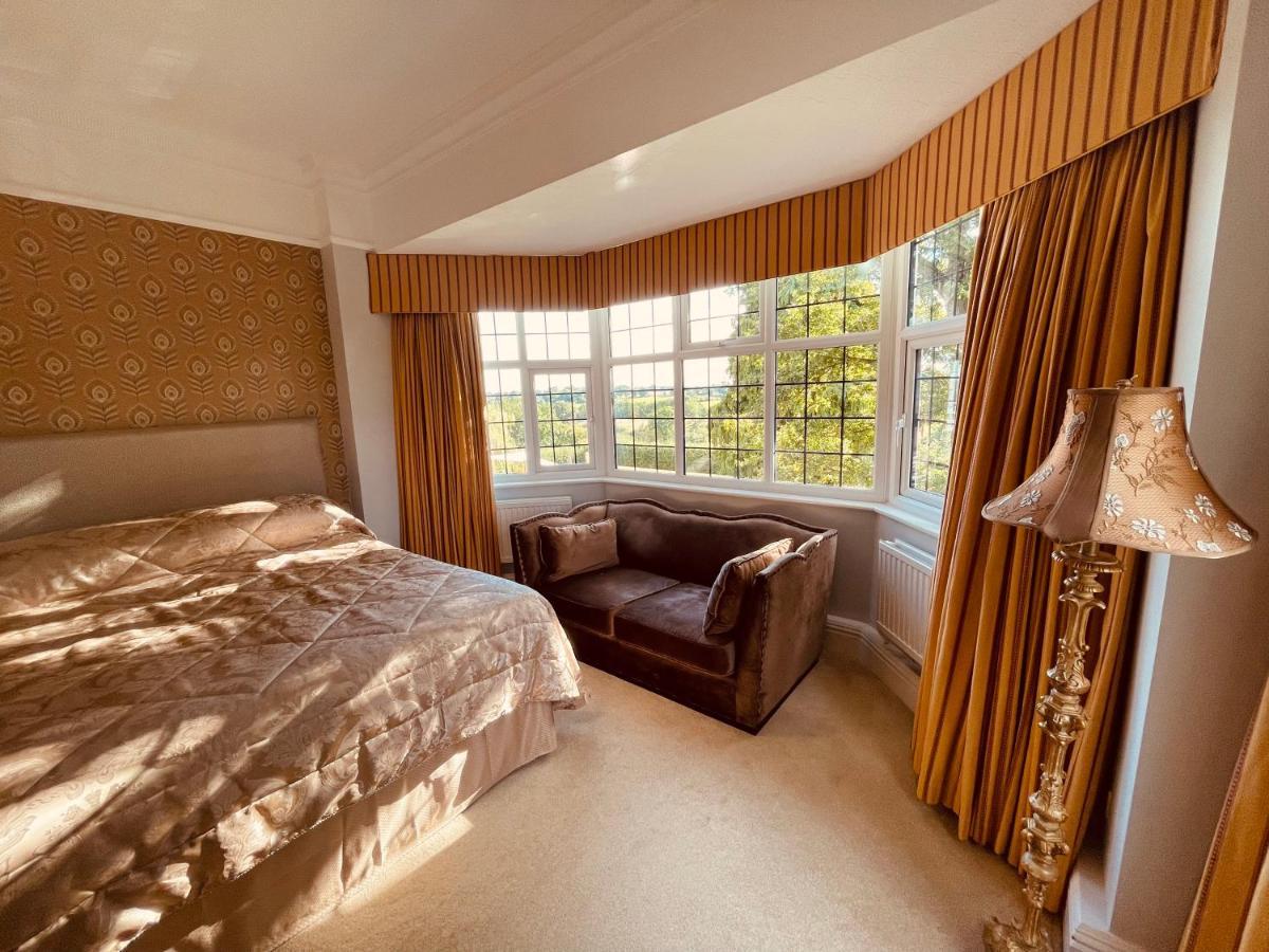 Nuthurst Grange & Restaurant 4*