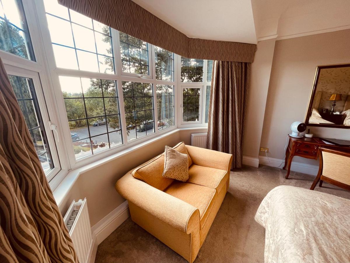 Nuthurst Grange & Restaurant 4*