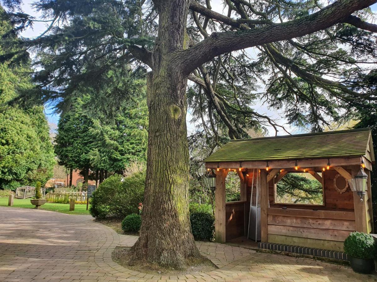 Nuthurst Grange & Restaurant Hotel 4*